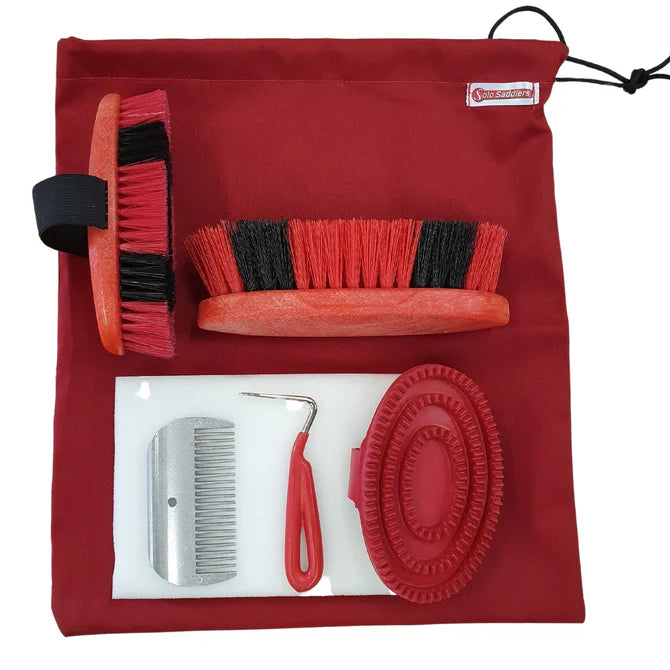Solo Saddlers Grooming Kit&Bag -