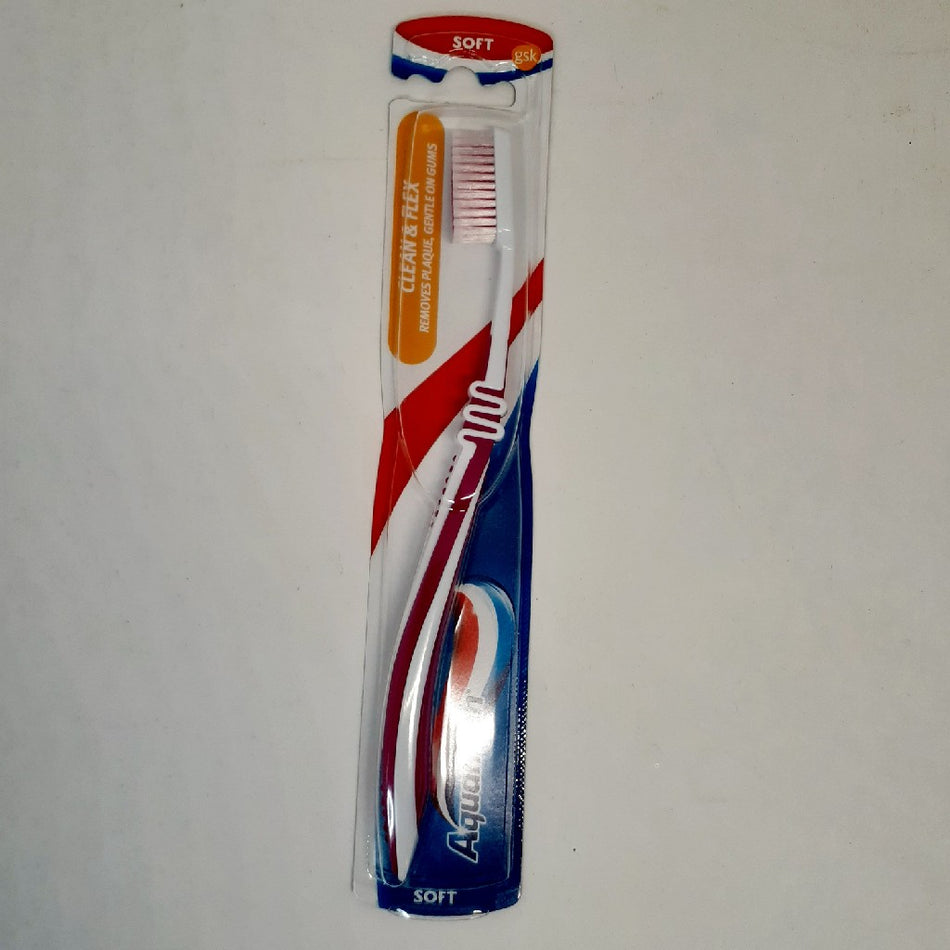 Aquafresh Toothbrush Clean & Flex Soft